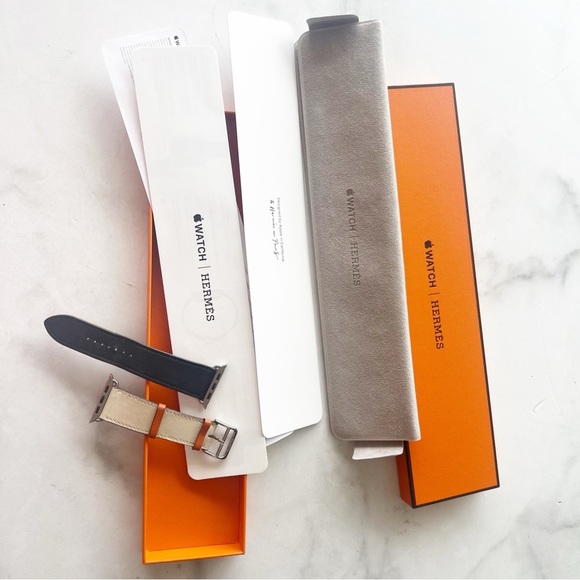 HERMES Apple Watch 44mm Tri-Color 45mm White/Black Single Tour Leather Band - Picture 3 of 8